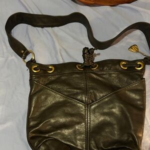 Elegant Victorian Black Leather Shoulder Bag
